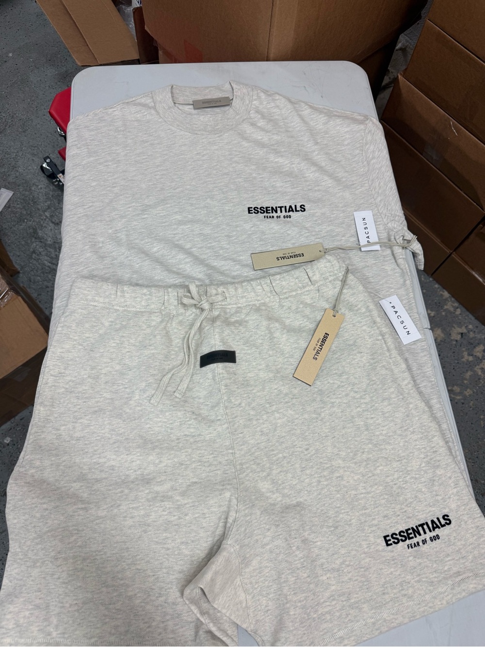 ESSENTIALS Fear Of God Light Oatmeal T-Shirt & Shorts Set Size M